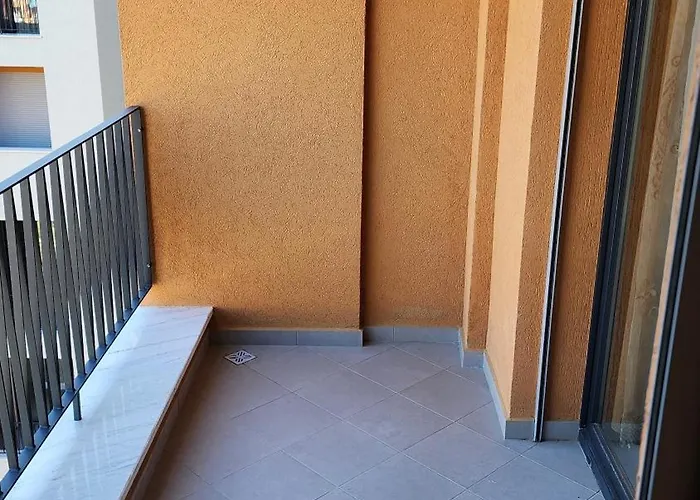 Dajti Mountain View Διαμέρισμα *